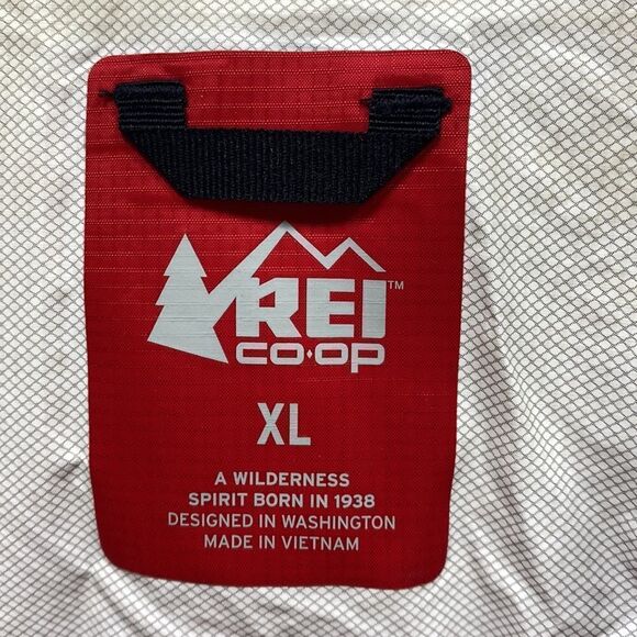 REI Detachable Hood Rainjacket XL - Picture 2 of 6